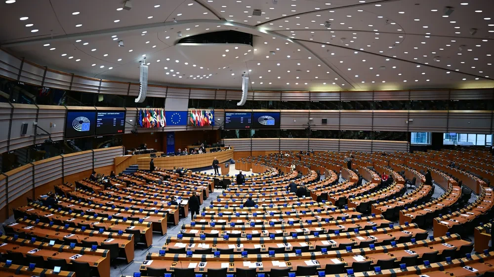 EU will KI-Systeme für Porno-Deepfakes verbieten