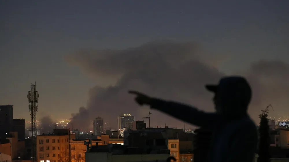 Neue Angriffe auf Teheran, USA sprechen von "schwerstem Bombardement"