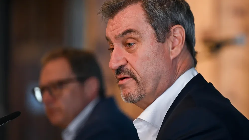 Markus Söder will an Mitversicherung für Ehepartner festhalten