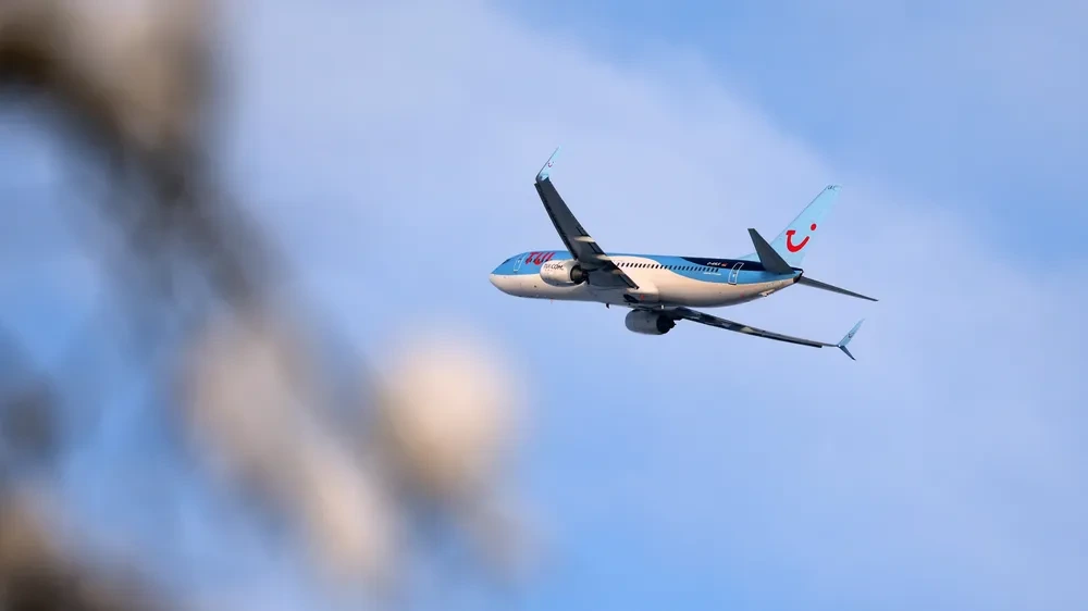 Erstes Flugzeug von Dubai unterwegs nach Frankfurt