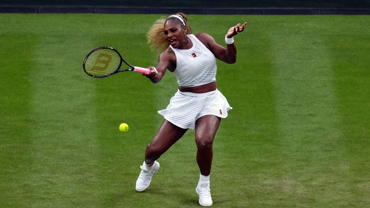 Rentree op Wimbledon eindigt in grote teleurstelling: Serena Williams (44) sneuvelt in eerste ronde