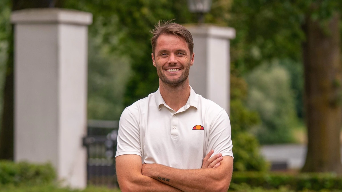 Sem Verbeek blikt terug op eindzege en legt uit waarom Wimbledon-titel zo emotioneel was: ’Ik voelde niets en alles tegelijk’