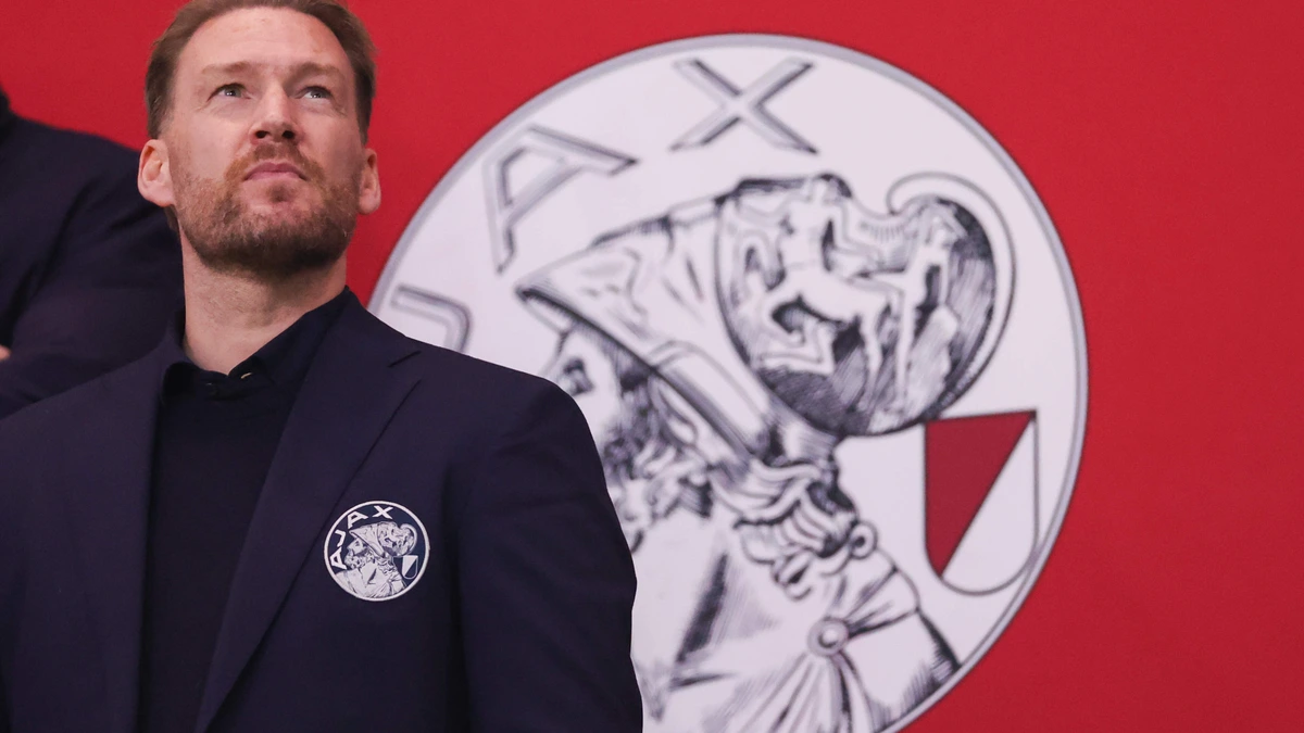 Directeur voetbal Marijn Beuker op wip bij Ajax