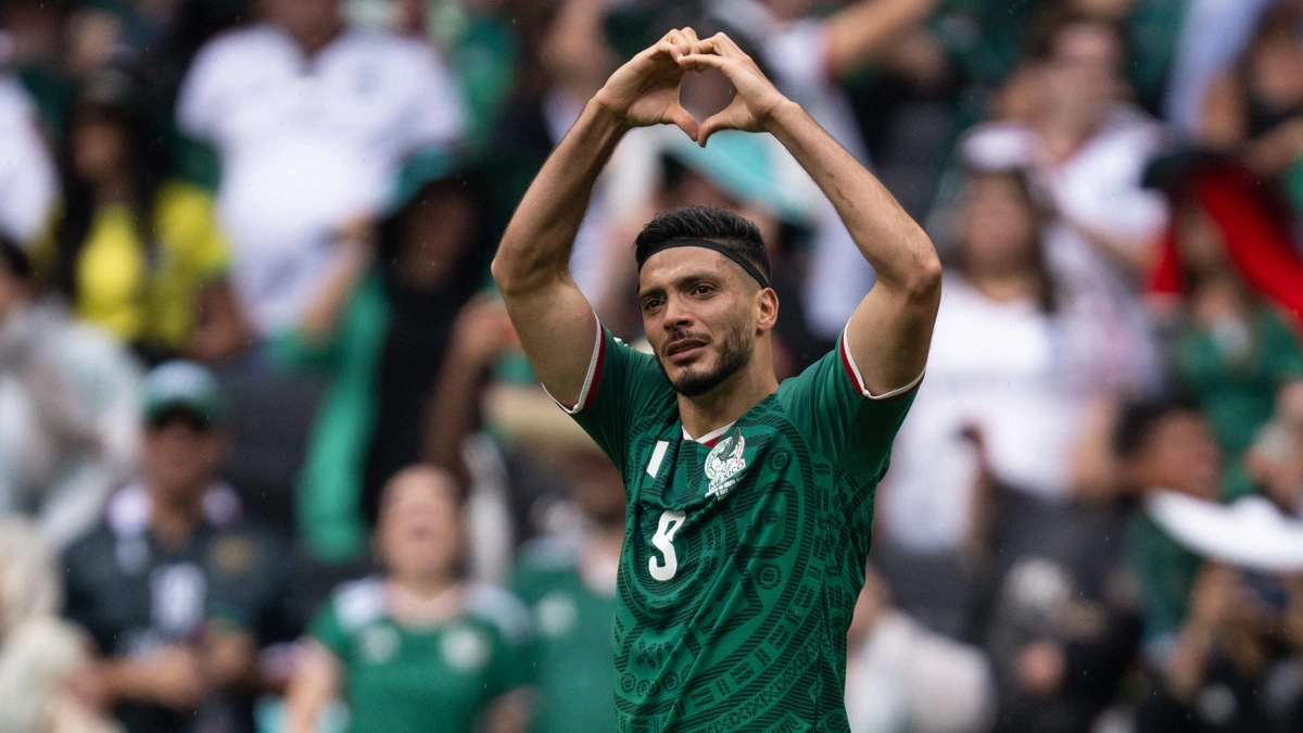 Raul Jimenez (35) balanceerde op de rand van de dood na horrorbotsing: zes jaar na schedelbreuk maakt Mexico-spits zichzelf onsterfelijk op WK 2026