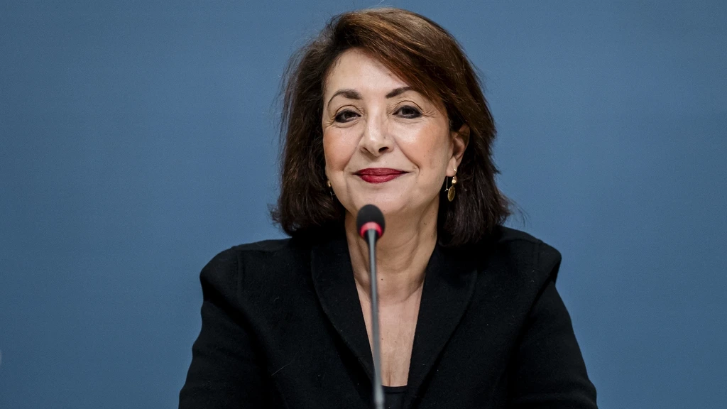 Slepend conflict oud-Kamervoorzitter Arib over anonieme klachten ten einde