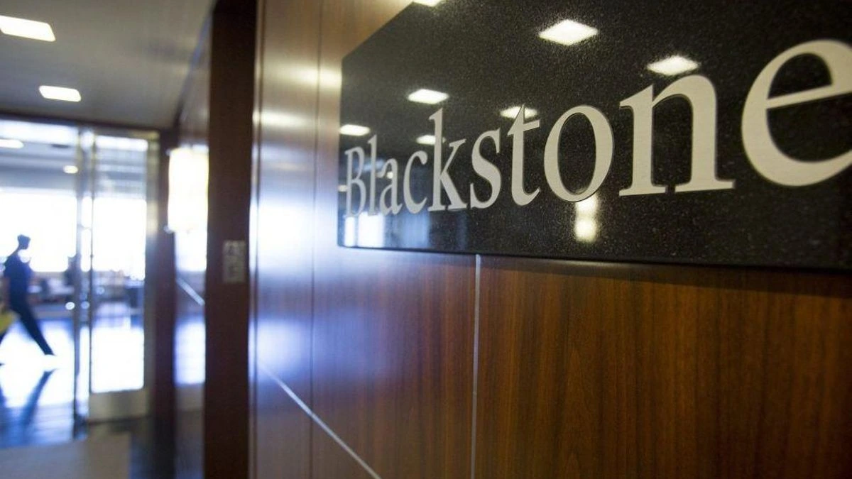 Blackstone limita las retiradas en uno de sus mayores fondos y eleva el miedo al pinchazo de la 'banca en la sombra'