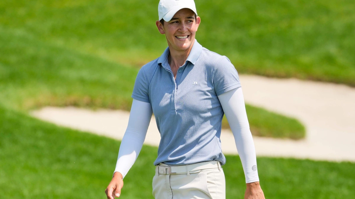 Golfster Dewi Weber (30) zorgt voor enorme stunt met derde plaats en 750.000 dollar op majortoernooi: ’Neemt veel stress weg’