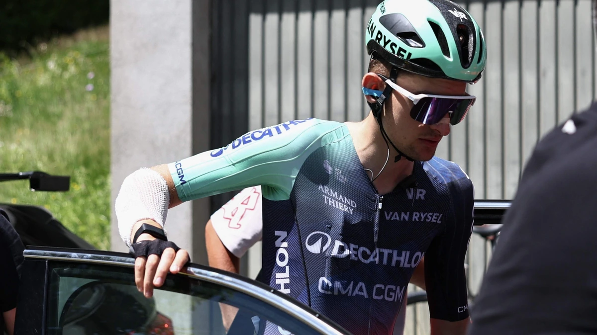 Paul Seixas moet afstappen in laatste etappe Tour Auvergne-Rhône-Alpes, Jasper Philipsen wint Copenhagen Sprint