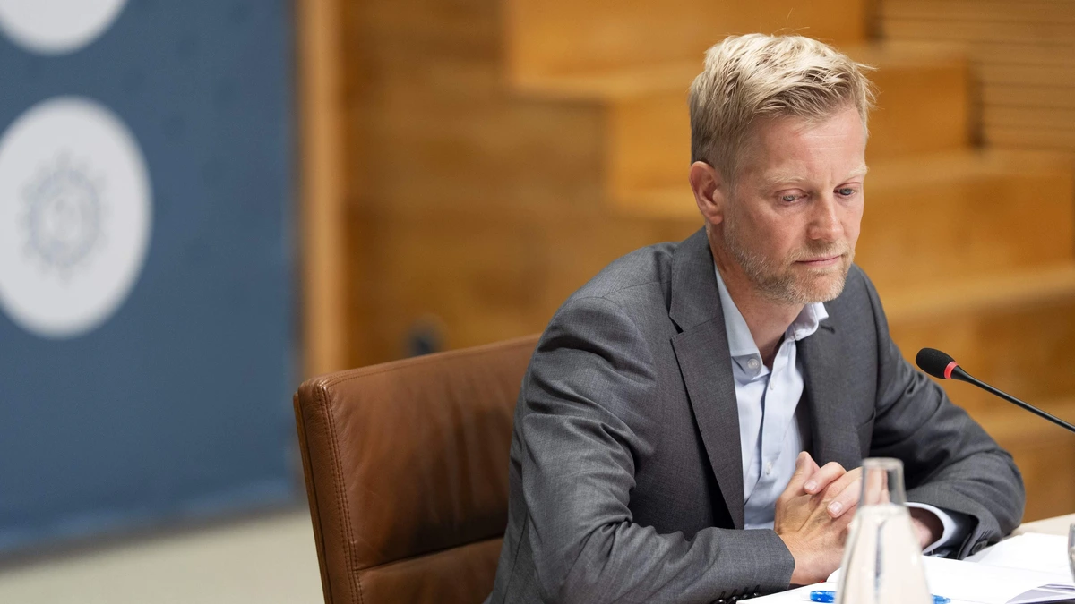 LIVE | Topambtenaar in coronaverhoor: ’Rutte wilde niet dat mensen zouden stikken omdat ic vol lag’