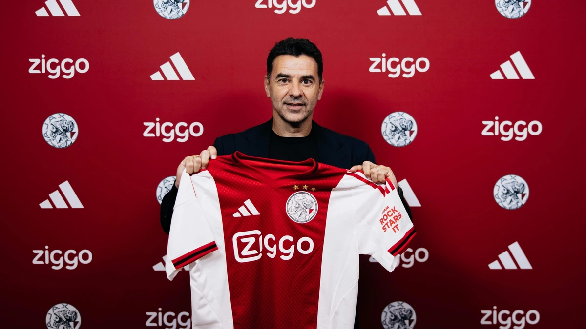 Ajax presenteert volledige technische staf van nieuwe trainer Míchel