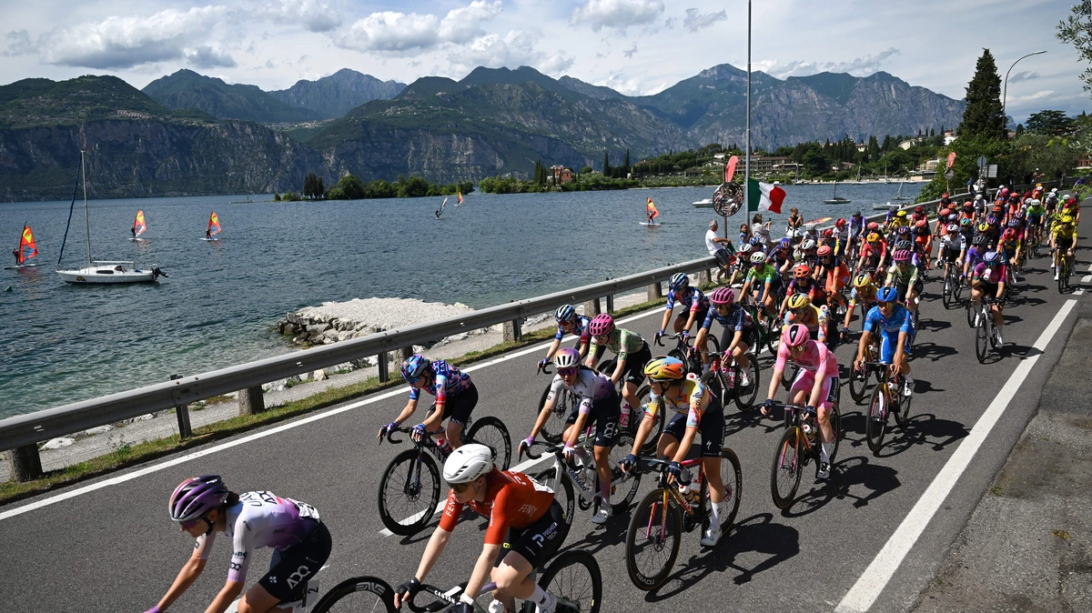 Giro d’Italia: vierde etappe-zege voor Elisa Balsamo, Italiaanse wint massasprint met overmacht