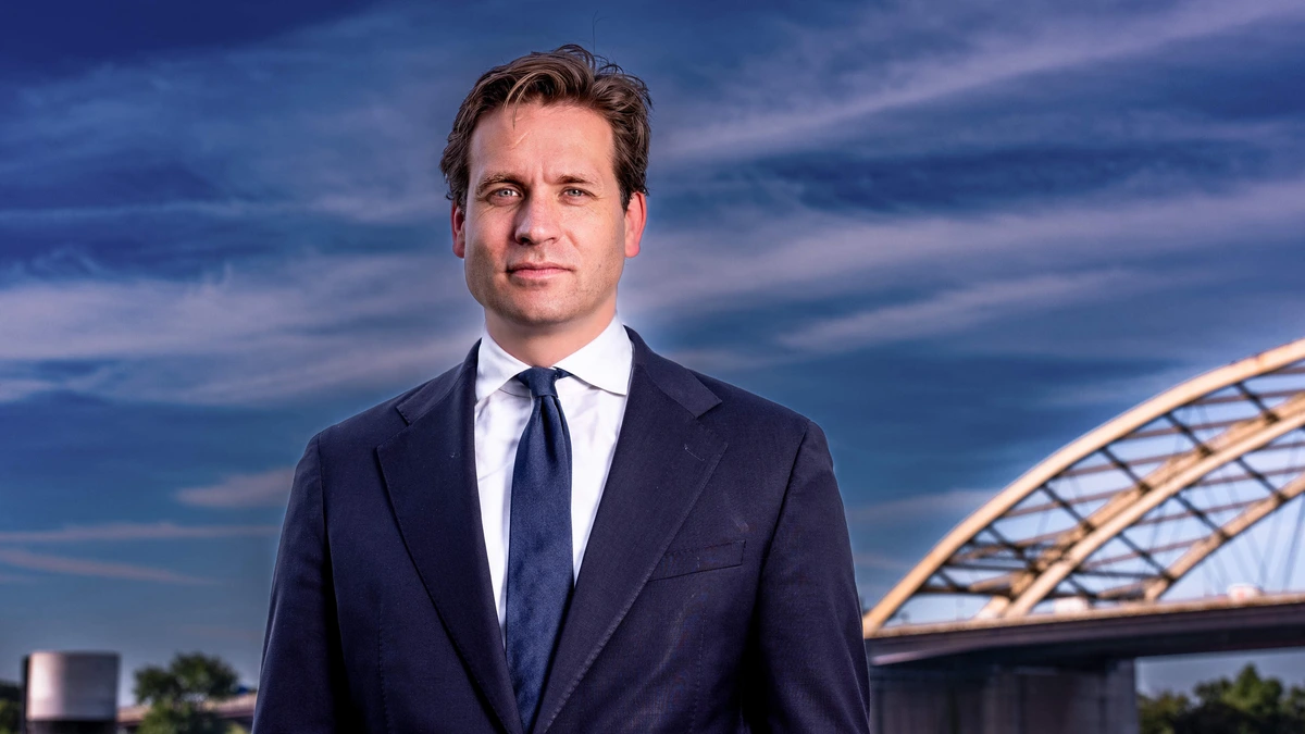 Brede coalitie slaat alarm om ingreep in infrastructuur: ’Minister Karremans zet Nederland klem’