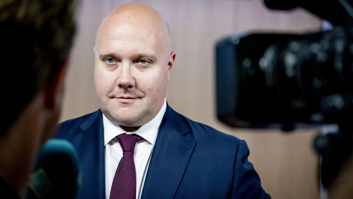 Kansrijke asielzoeker moet in azc al aan baan worden geholpen: ’Betaald werk wordt de norm’