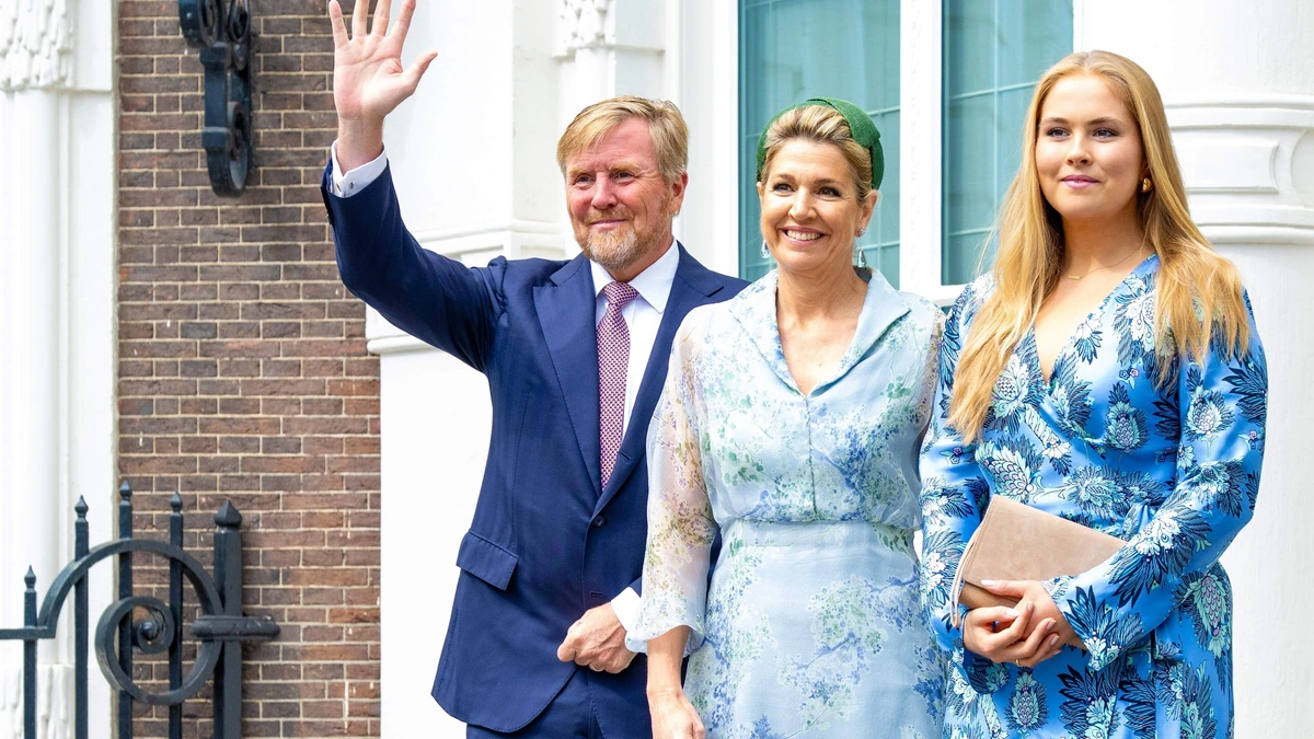 Máxima en Amalia in matchend pastel: netjes, maar tikkeltje saai