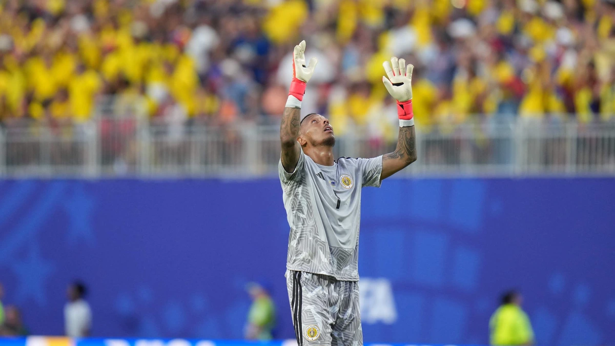 Keeper Eloy Room (37) zorgt voor stunt Curaçao tegen Ecuador op WK