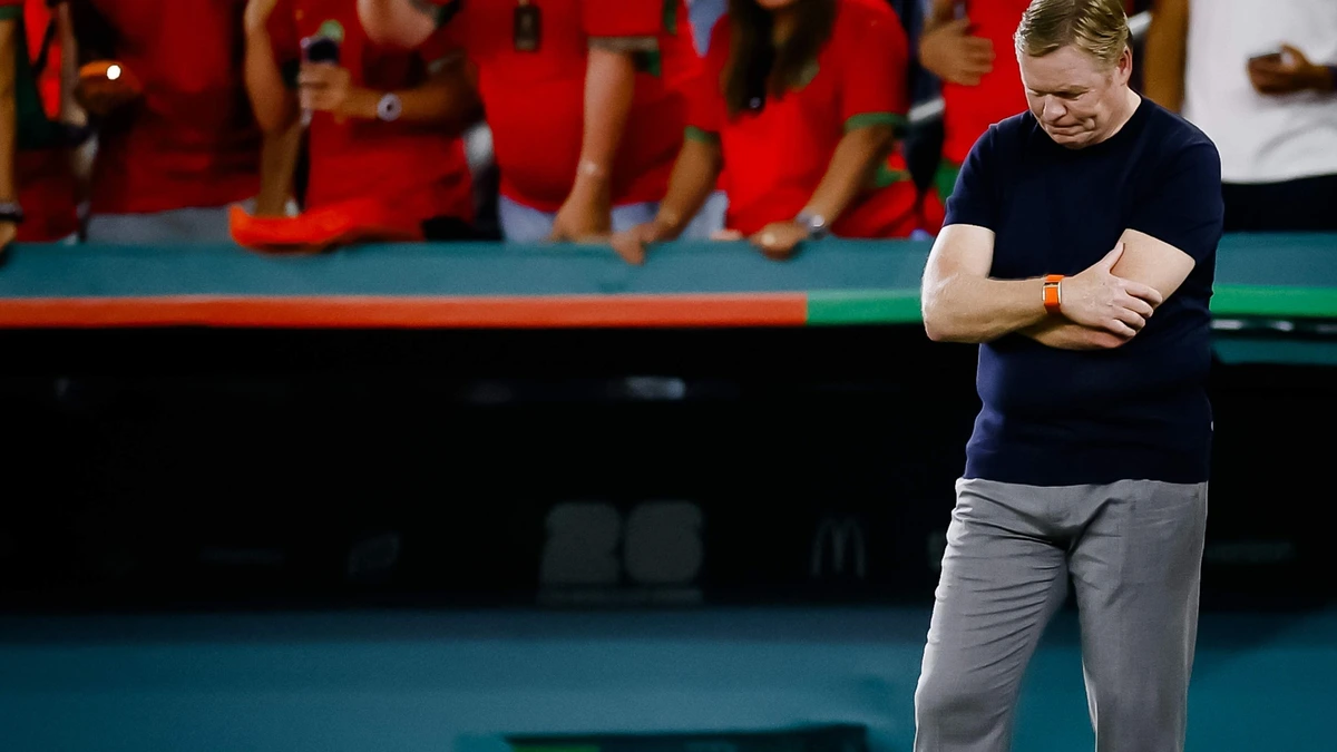 Arnold Muhren: ’Waren aanvallers het werkelijk eens met Ronald Koeman over dit systeem?’