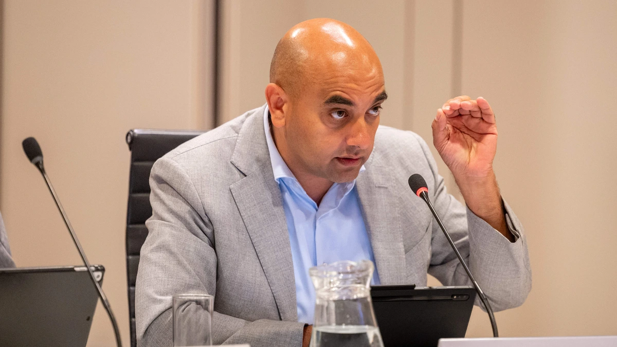 Amsterdamse baantjescarousel ontspoort: felle kritiek op Progressief Nederland