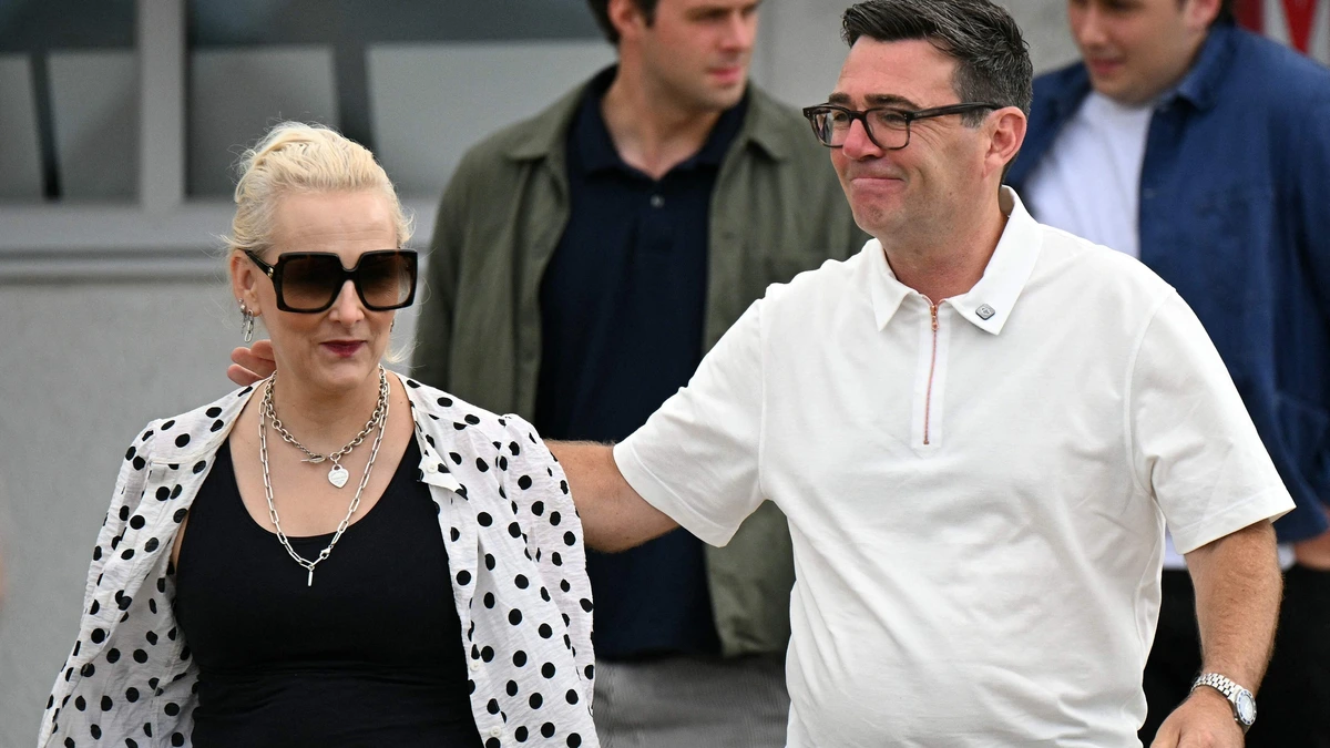 Charismatische kameleon en opvallende Nederlandse link: Andy Burnham staat klaar om Britse premier Starmer op te volgen