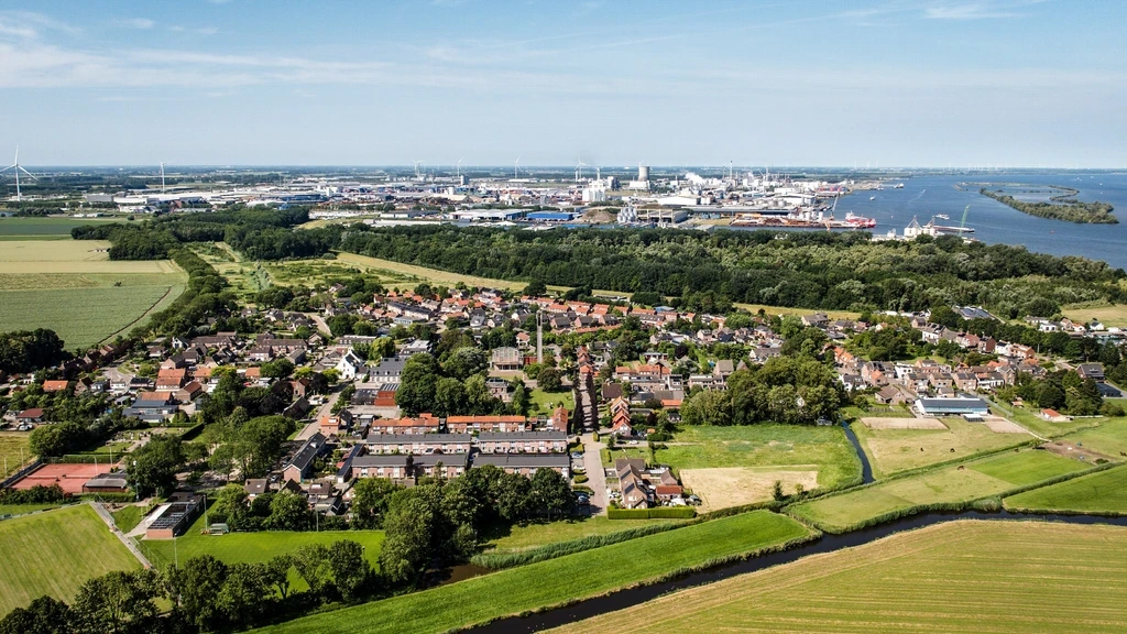 Politiek wil vertrouwen van Moerdijkers terugwinnen, toekomst dorp nog onzeker