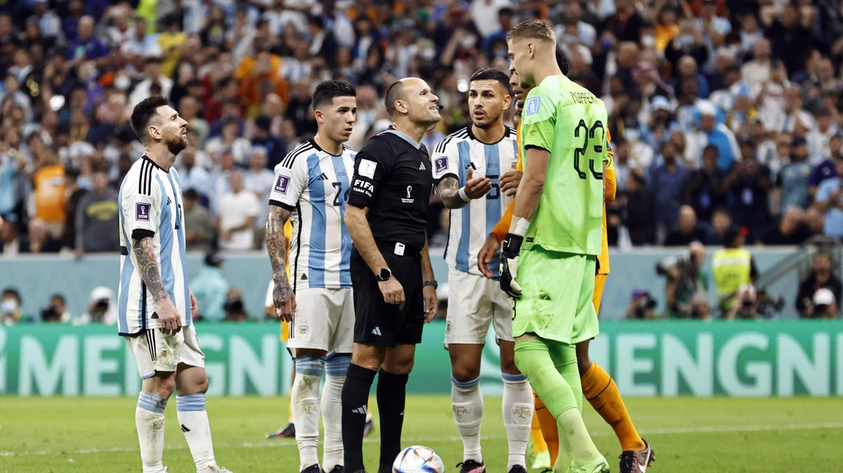 Andries Noppert blikt na onvergetelijke tijd terug op het WK in Qatar: ’Louis van Gaal kwam niet meer bij van het lachen’