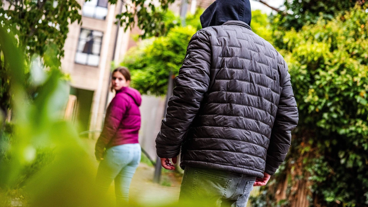 Hardere aanpak psychisch geweld: nieuwe wet moet vernedering, manipulatie en overmatige controle bestraffen