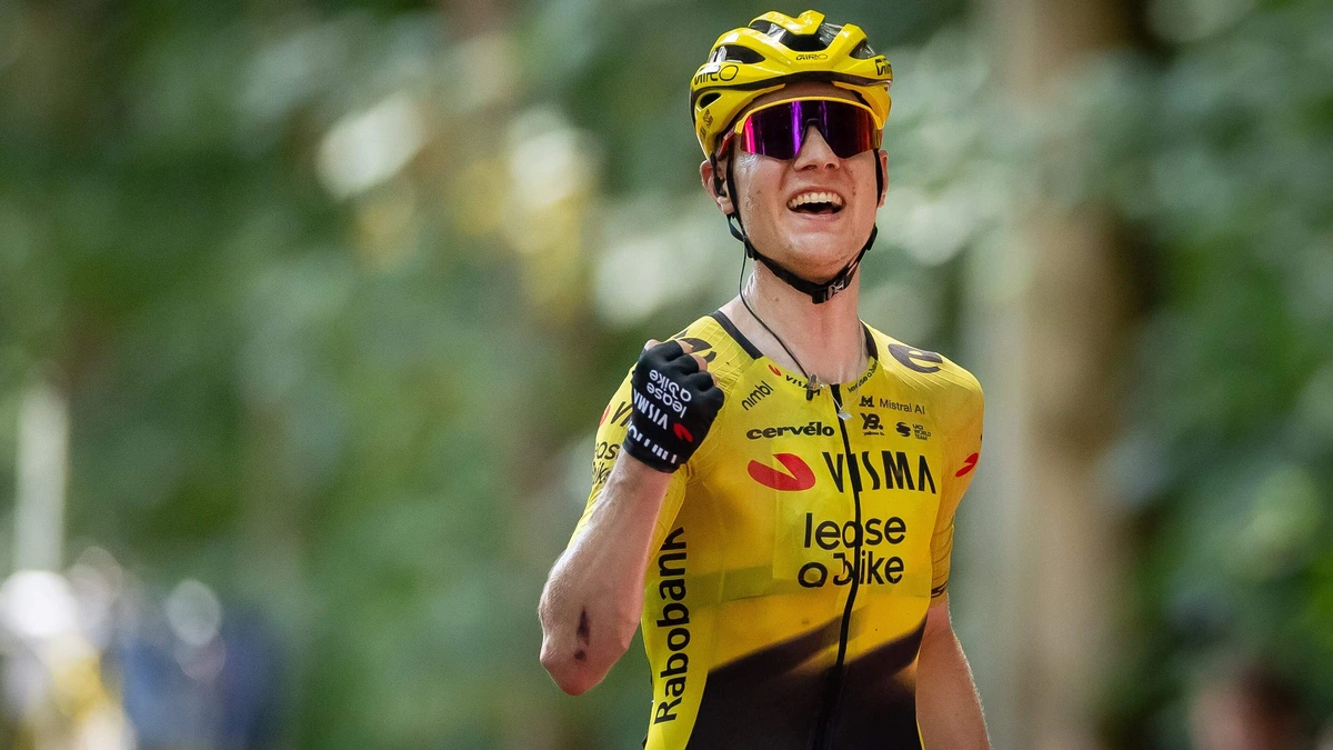 Wilco Kelderman (35) rijdt met machtige solo naar Nederlandse titel, Lieke Nooijen wint bij de vrouwen