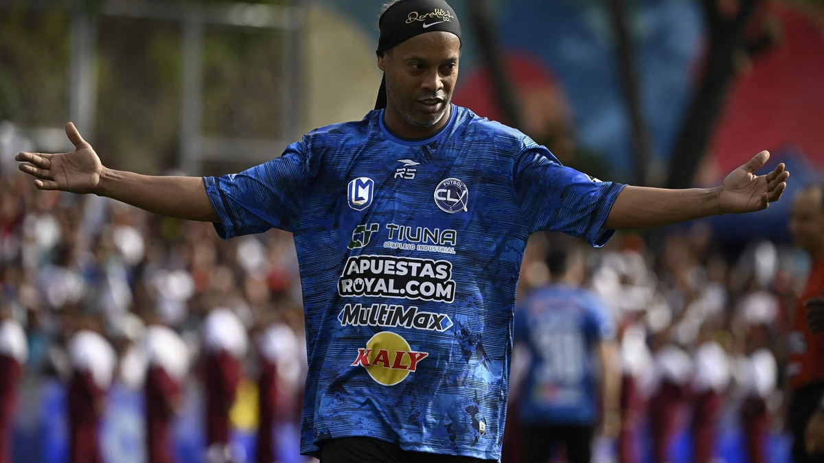 Ronaldinho (46) heeft er zin in: voetbalicoon tekent bij ambitieuze club in Brazilië