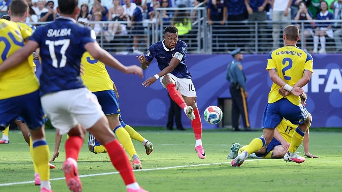 LIVE WK 2026 | Mbappé scoort op slag van rust tegen Zweden en heeft alleen Lionel Messi nog voor zich op WK-topscorerslijst