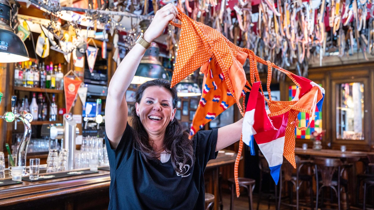 Marjanne van iconisch schaatscafé vlak bij Thialf loopt al warm voor Olympische Spelen 2030: ’Dorp gaat uit zijn voegen ploffen’