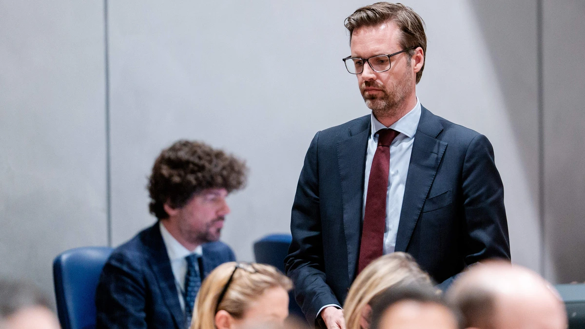 Minister Sjoerd Sjoerdsma (D66) lijkt steeds meer in knel te komen: ’Onderhandelde met PN over begroting zonder dat collega-minister dat wist’