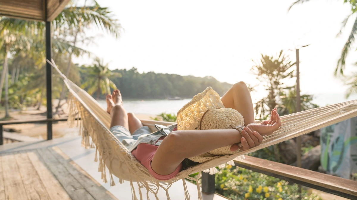 Waarom toch altijd dat geklaag over de hitte op vakantie? Pas gewoon je ritme aan