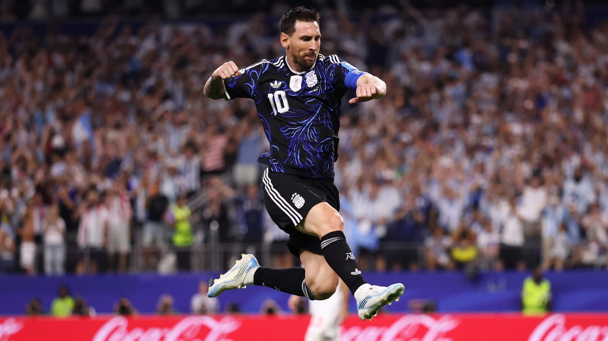 Invaller Lionel Messi scherpt doelpuntenrecord op WK met 19 treffers aan, Oostenrijk in extremis naast Algerije