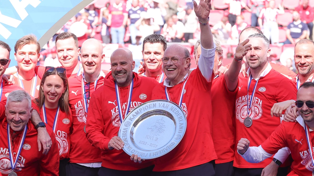 Eerste speelronde Eredivisie: kampioen PSV ontvangt Fortuna Sittard, Ajax naar Zwolle, Feyenoord start met derby