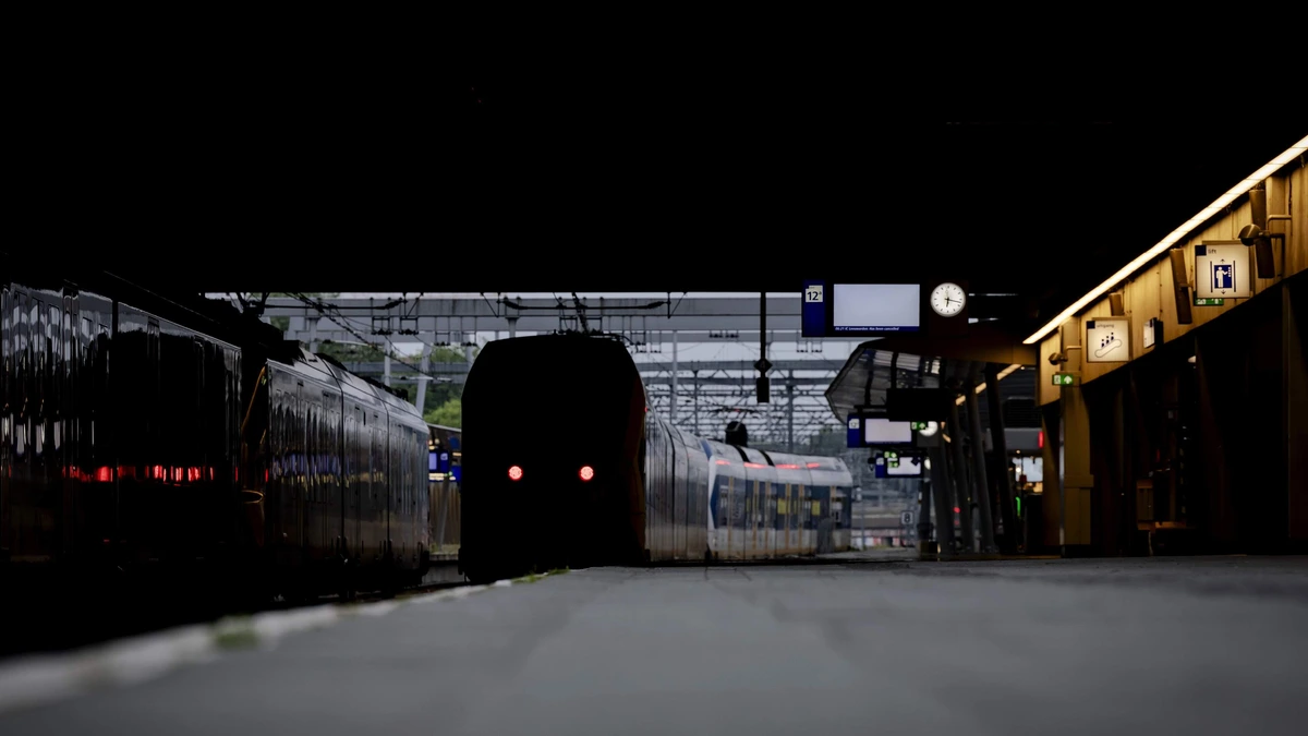LIVE | Geen treinen tussen Utrecht en Den Haag door blikseminslag