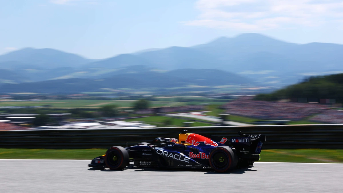 Max Verstappen rijdt na valse start de vierde tijd in eerste training op Red Bull Ring