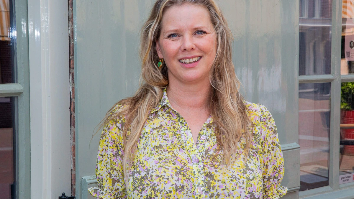 Babette van Veen in de lappenmand na bezoek aan kaakchirurg