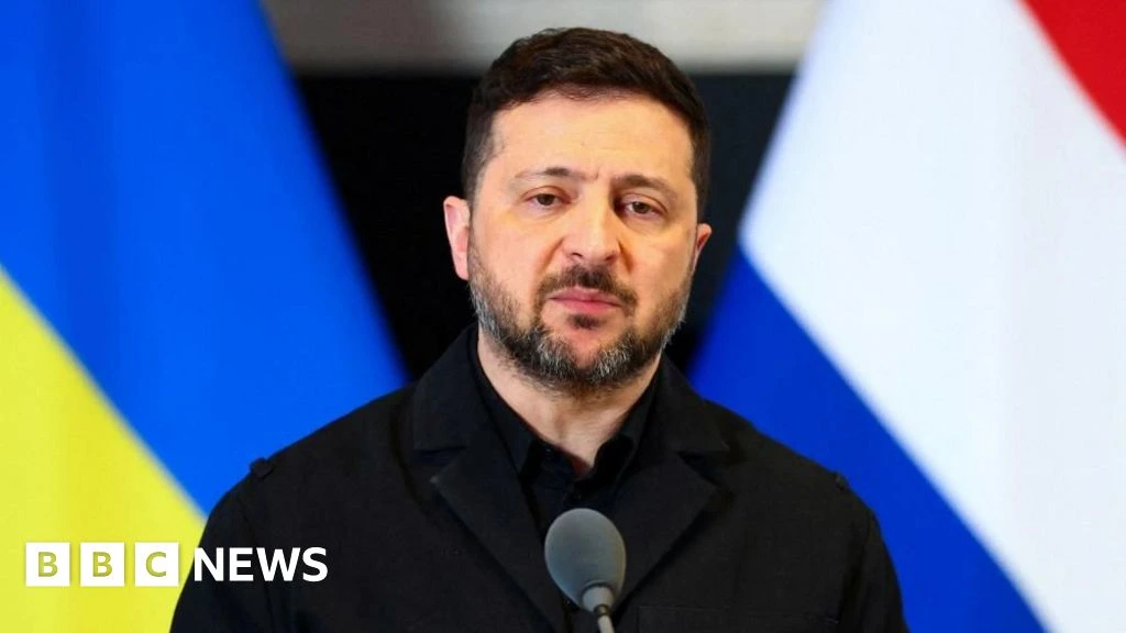 Zelensky criticises 'vile' Chornobyl drone strike ahead of London talks