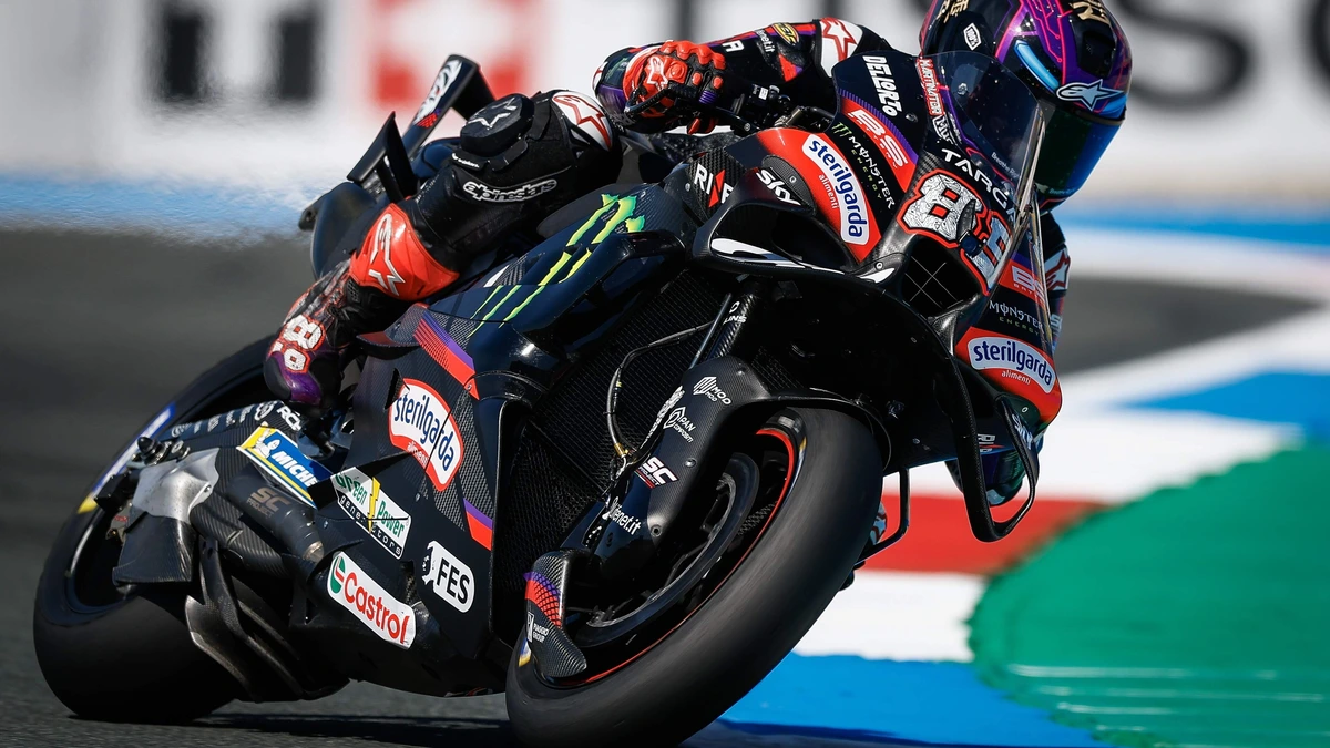 In snikheet Assen pakt Jorge Martín zijn eerste MotoGP-pole van het seizoen