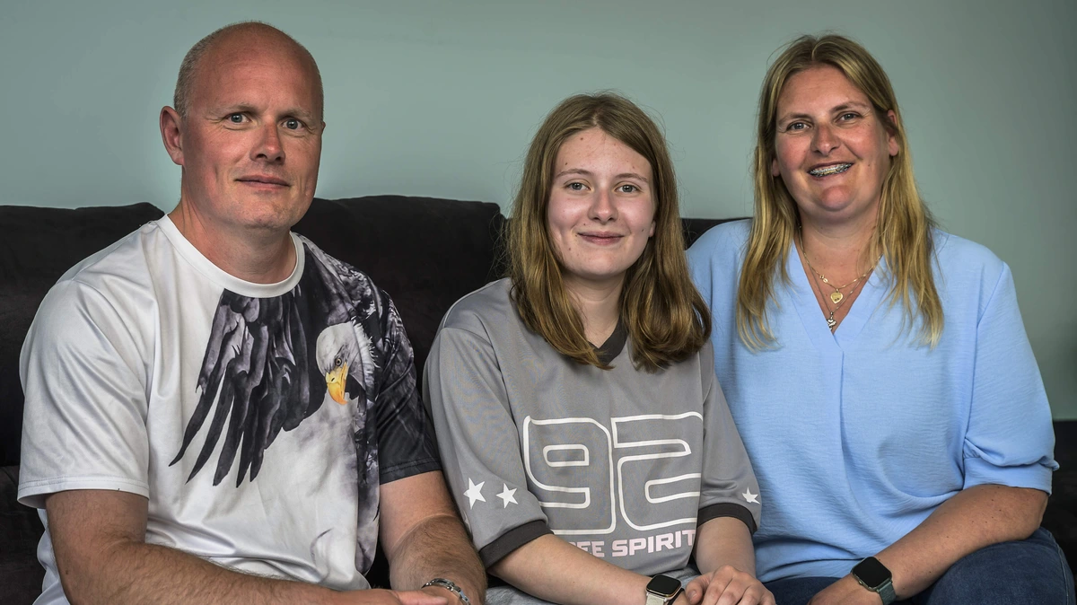 Femke (17) werd doodziek na etentje voor moeders verjaardag: donorbloed redde haar leven