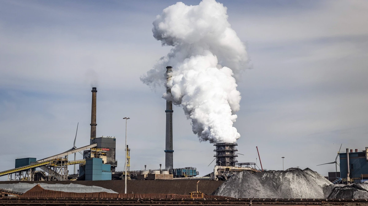 Accountants: voortbestaan Tata Steel onzeker door risico kooksgasfabrieken