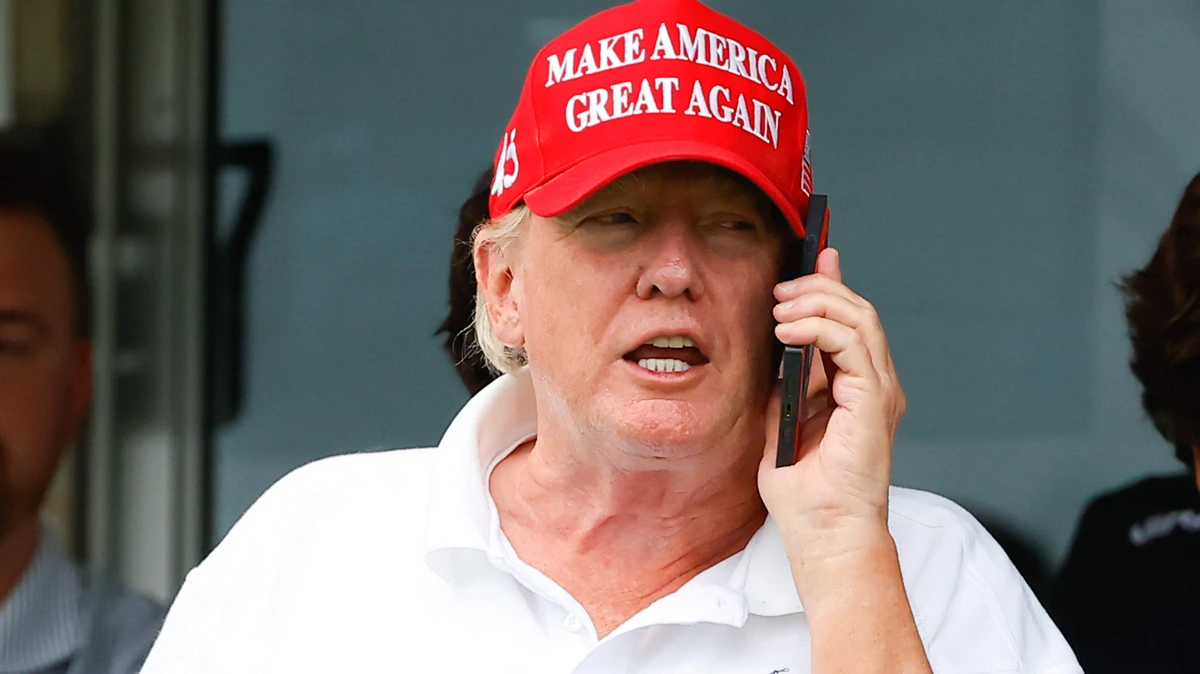 Donald Trump wenst Amerikaanse voetballers telefonisch succes: ’Jullie maken een hele goede kans op de titel’