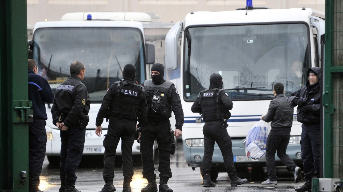 Gewapende man schiet slachtoffer neer in Frans café en vlucht naar Nederland: rechter twijfelde over detentie in Franse cel