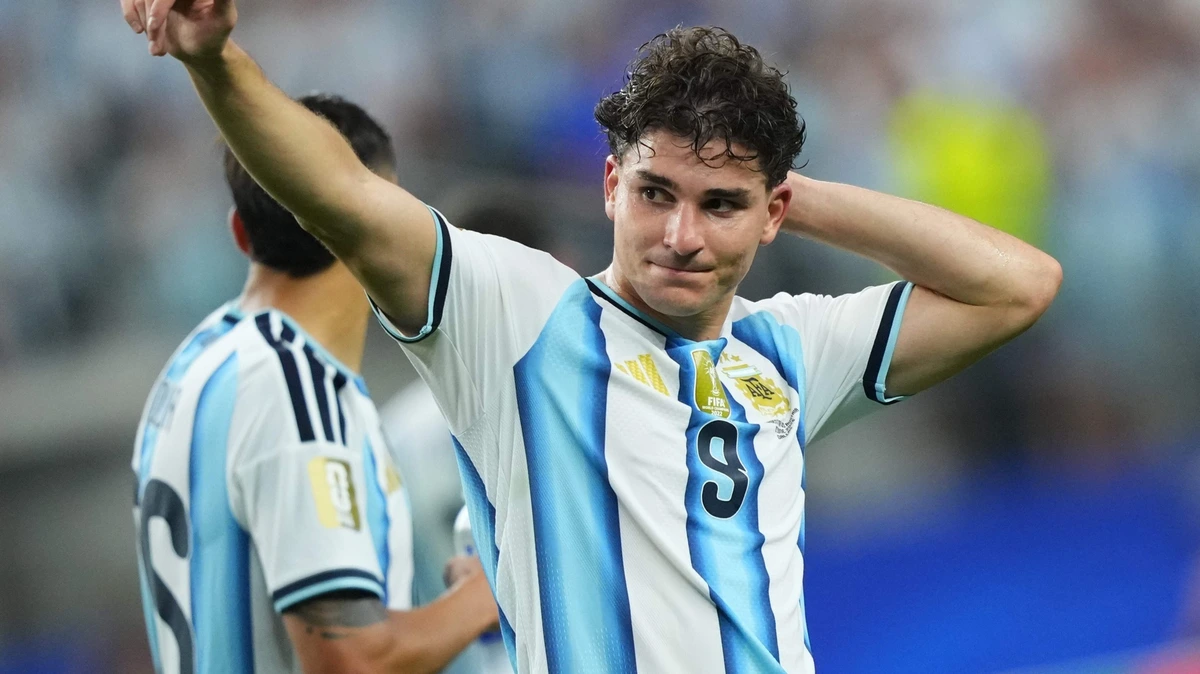 LIVE | Transferblog: Julian Álvarez wil Atlético Madrid verlaten om ’droom te verwezenlijken’