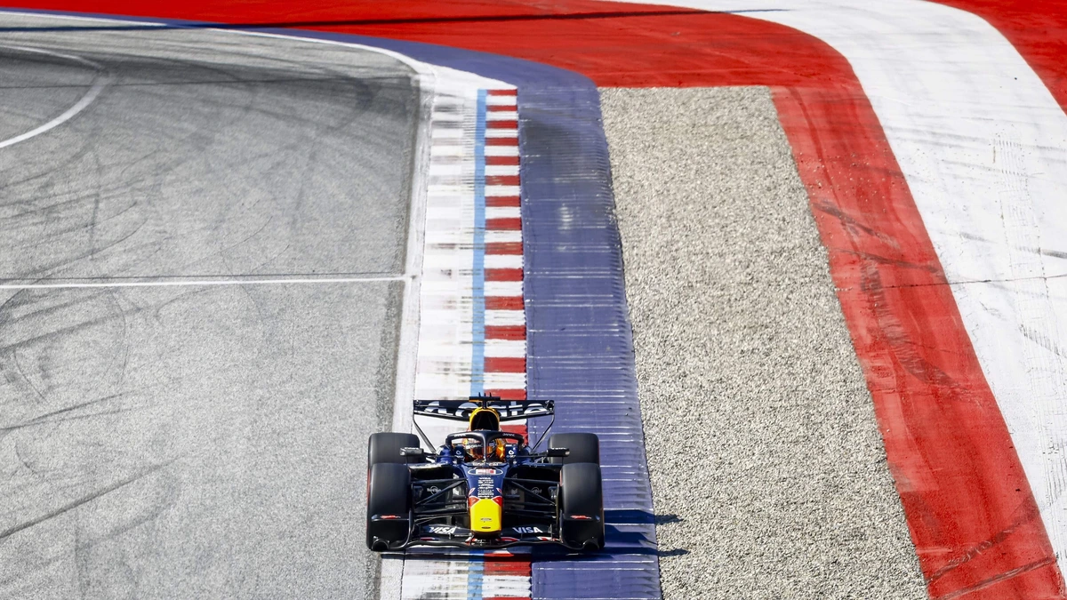 Max Verstappen crasht in kwalificatie, George Russell pakt pole position