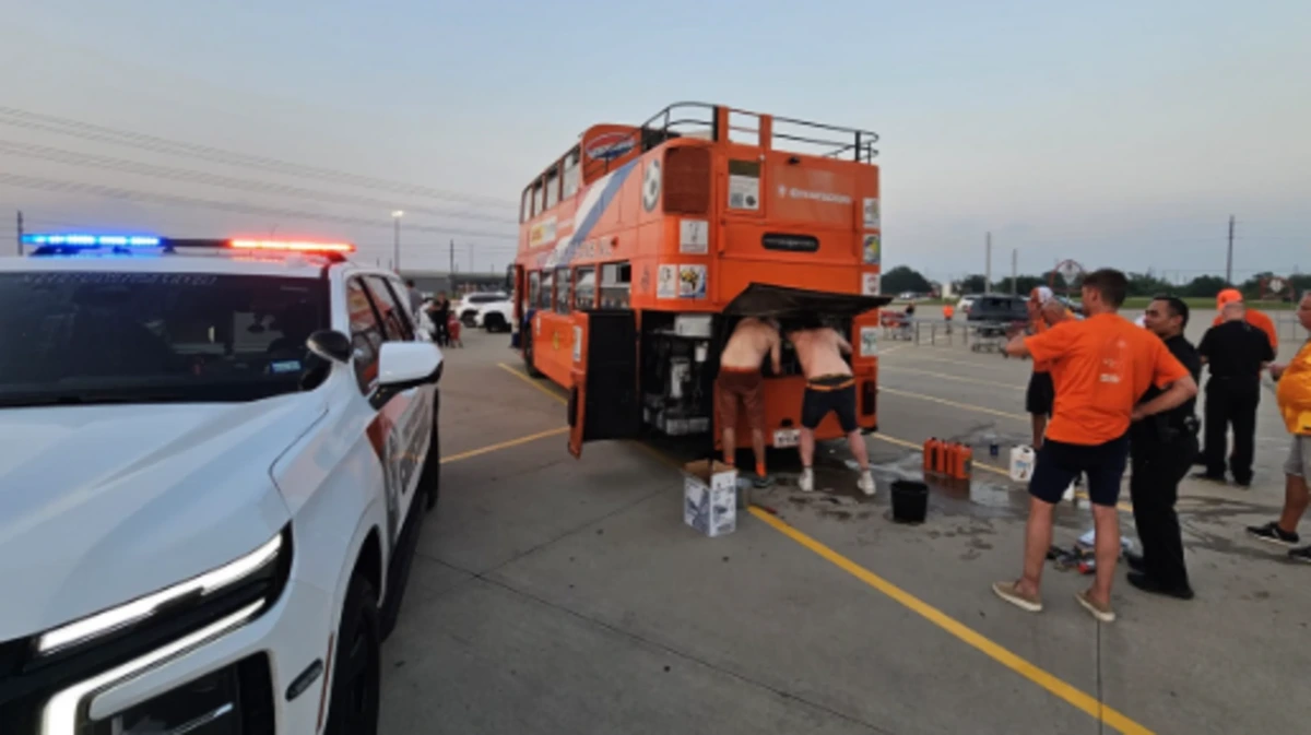 LIVE WK 2026 | Houston, we have a problem: beroemde Oranje-bus heeft panne