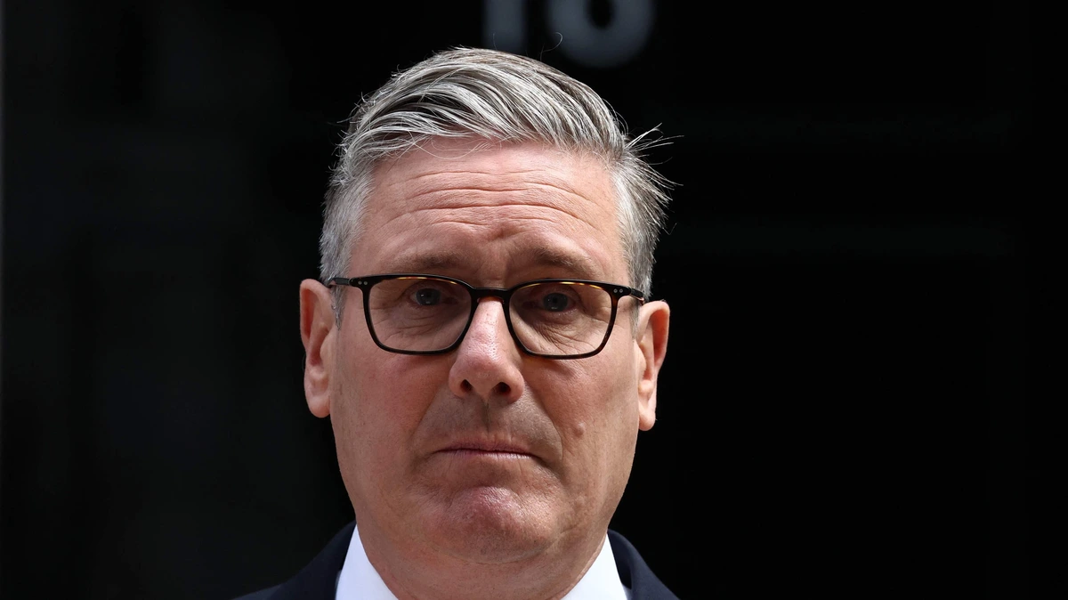 Van glorieuze verkiezingswinnaar tot hopeloos falende premier: Keir Starmer maakte diepe val