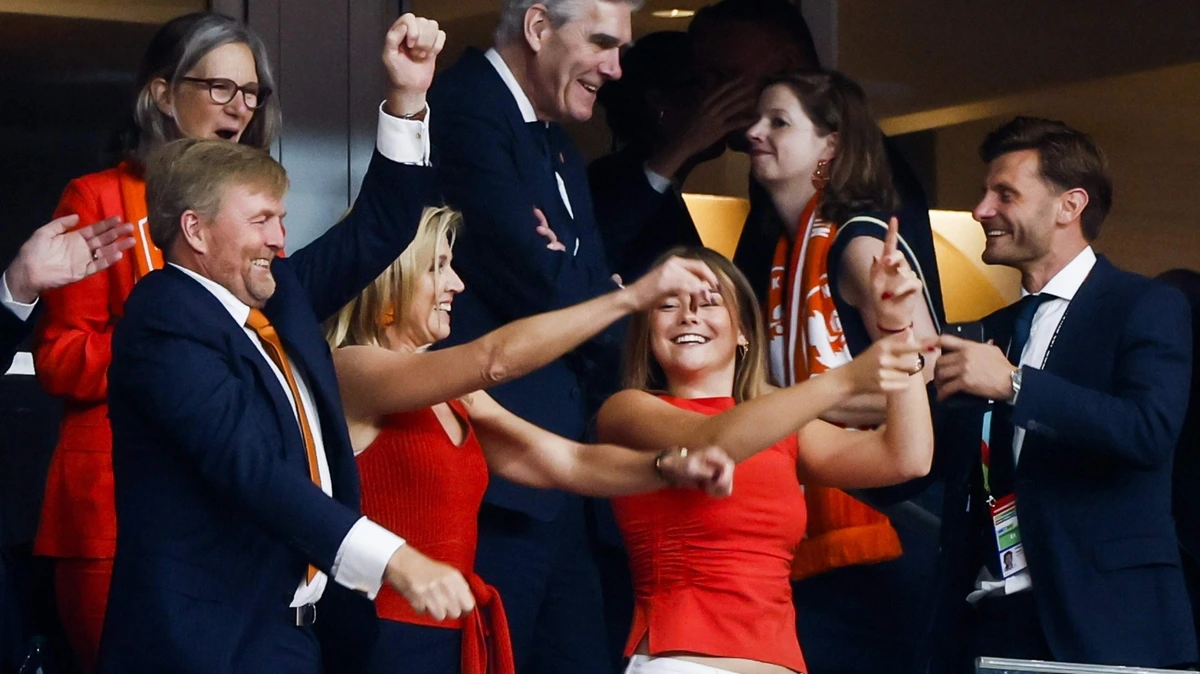 Koningspaar weet best dat hossen op WK goed is voor imago: ’Maar dansend kleedkamer binnenkomen, is niet in protocol vastgelegd’