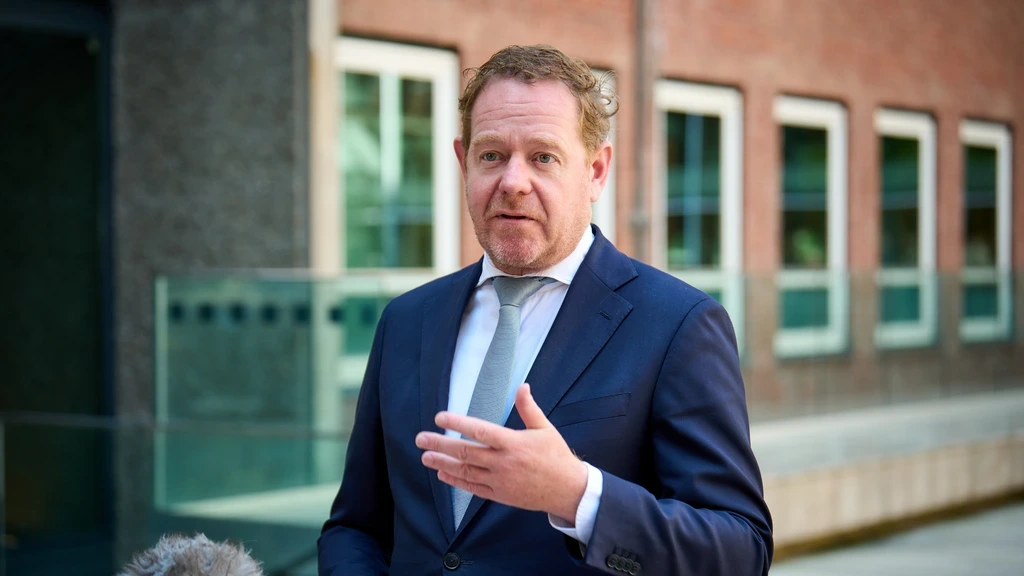 Wetsvoorstel tegen verheerlijking van terrorisme naar de Tweede Kamer