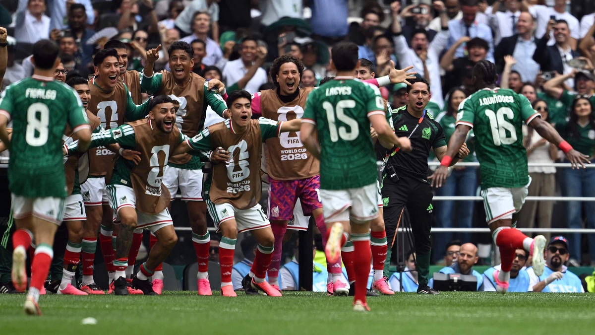 Thuisland Mexico begint WK 2026 uitstekend tegen Zuid-Afrika, drie rode kaarten in openingsduel