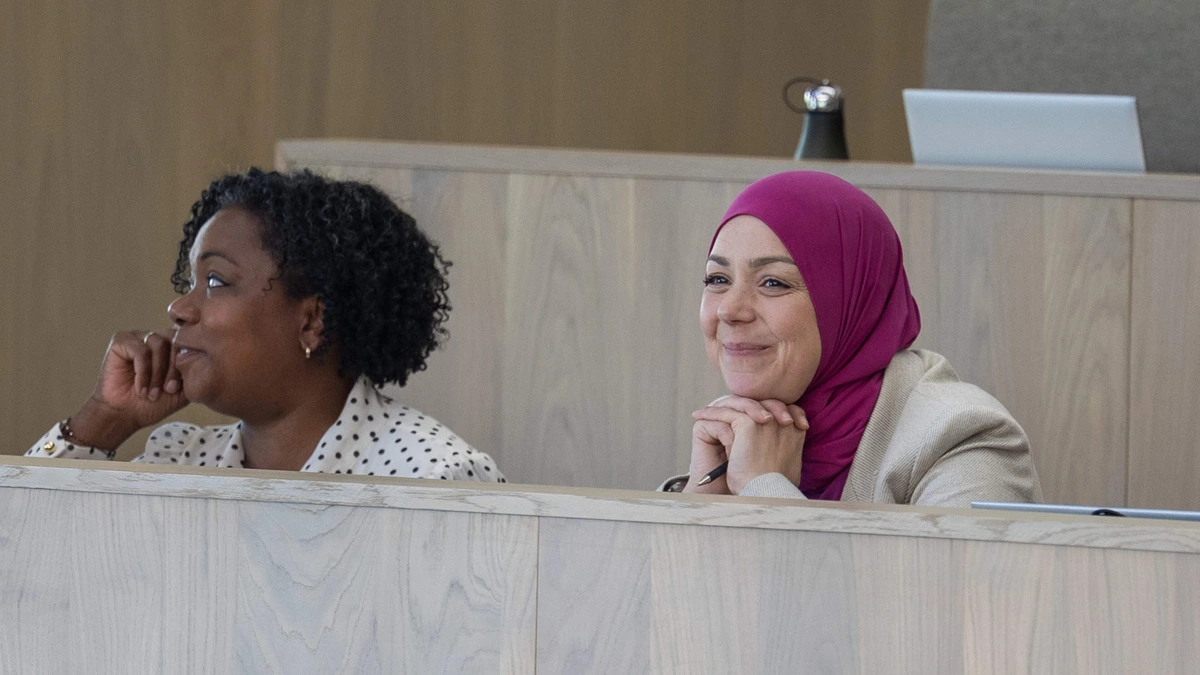 VVD krijgt snauw in debat over wethouder Esmah Lahlah: ’Jullie moeten integreren’